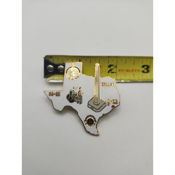 Vtg 1984-85 Lions Club Small Pin Texas Dallas 2-S2 Reunion Tower Enamel Lapel - Picture 3 of 4